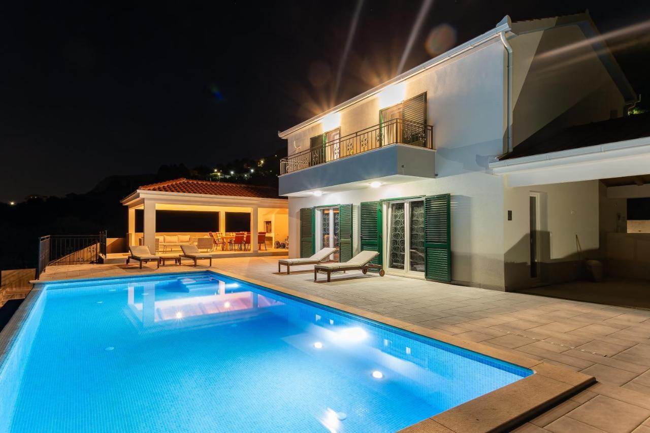 Secluded House - Guaranteed Privacy - Heated Pool Villa Klis Exterior photo