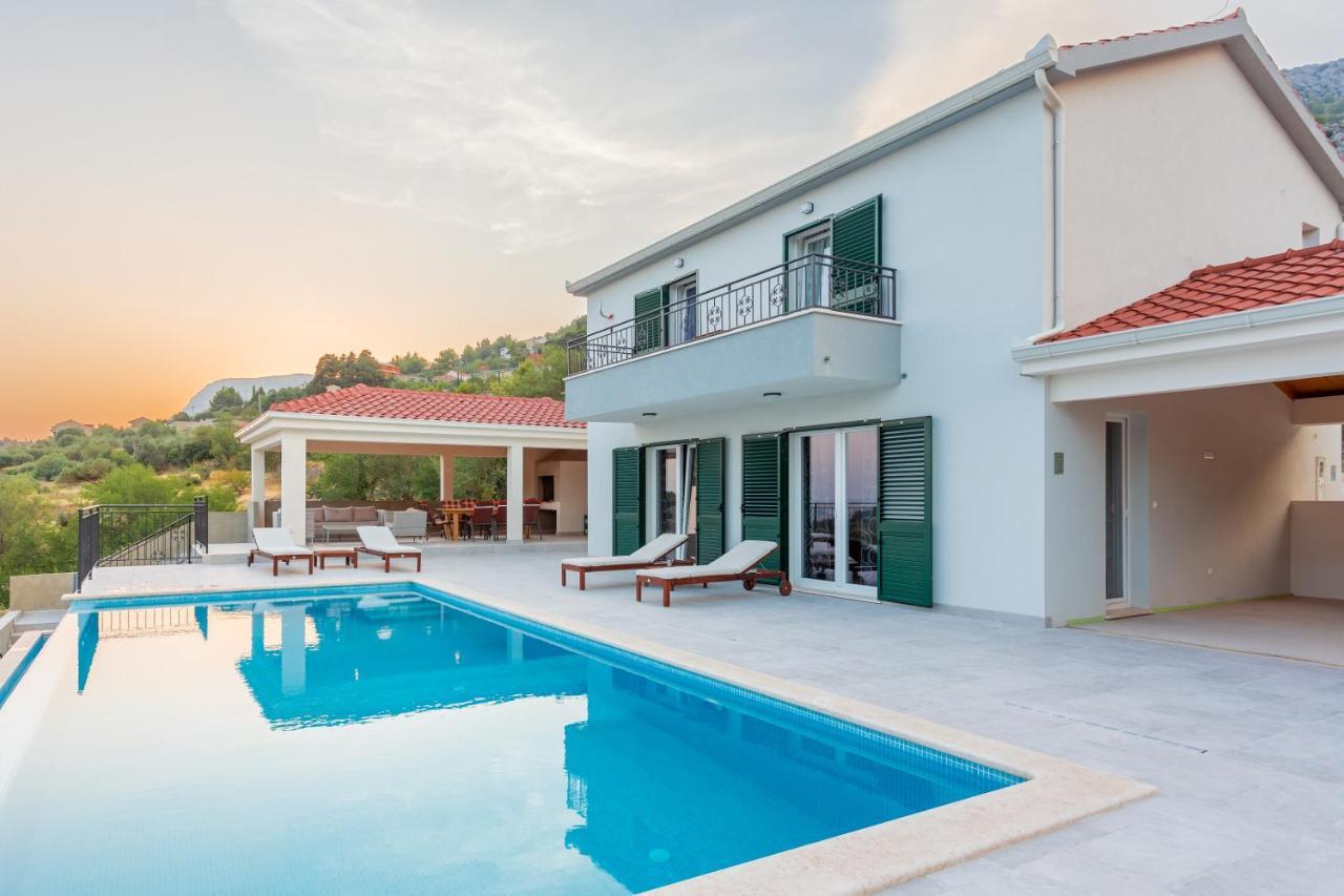 Secluded House - Guaranteed Privacy - Heated Pool Villa Klis Exterior photo