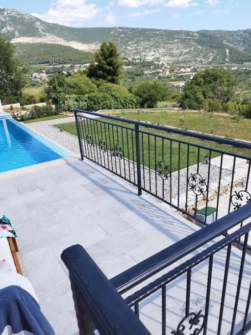 Secluded House - Guaranteed Privacy - Heated Pool Villa Klis Exterior photo